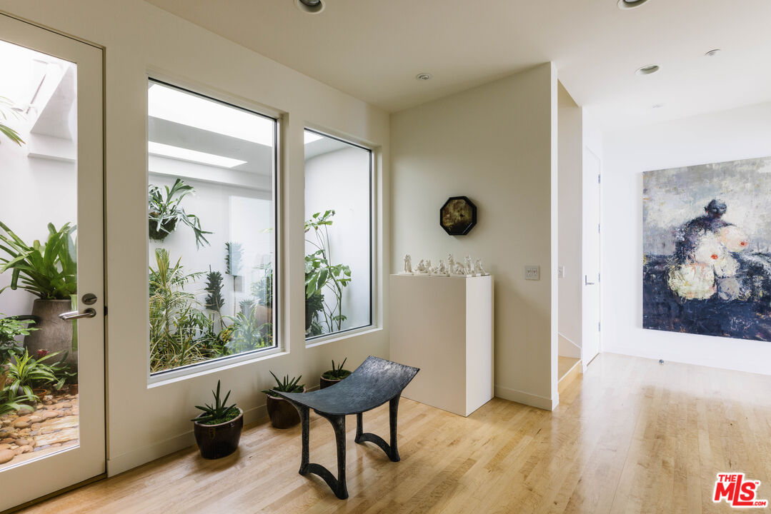 MLS #25611451 image #22