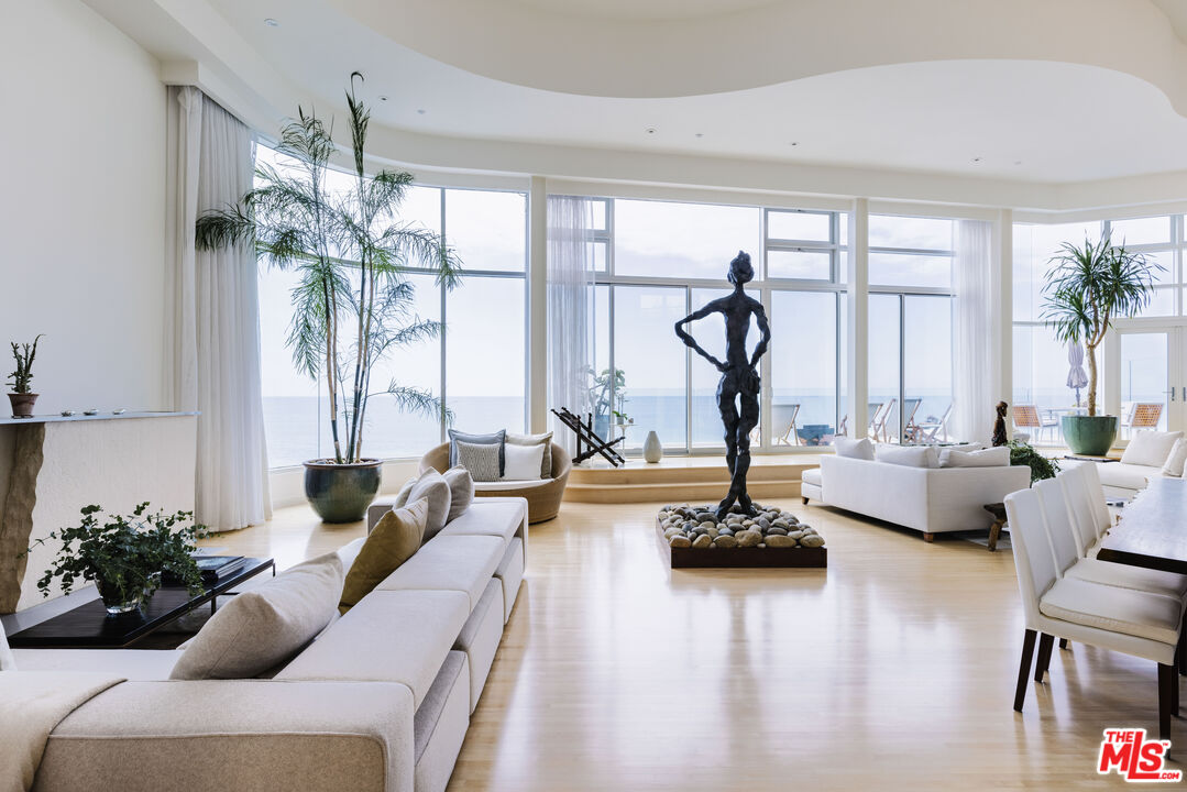 MLS #25611451 image #2