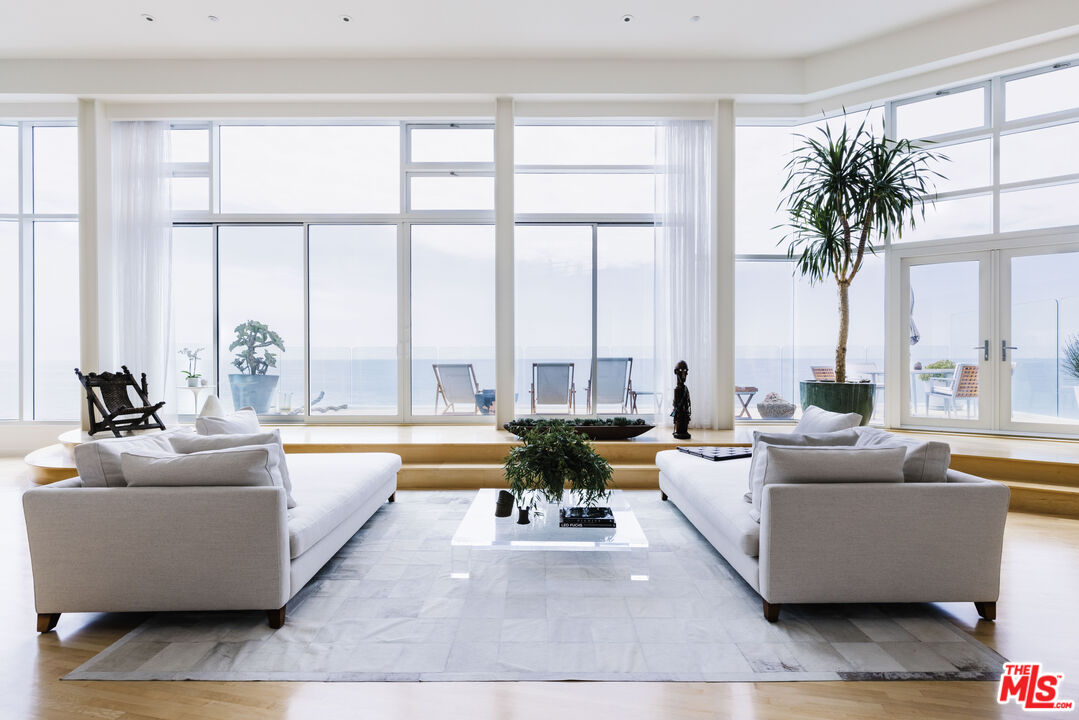 MLS #25611451 image #3