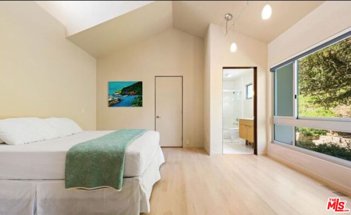 MLS #25611455 image #6