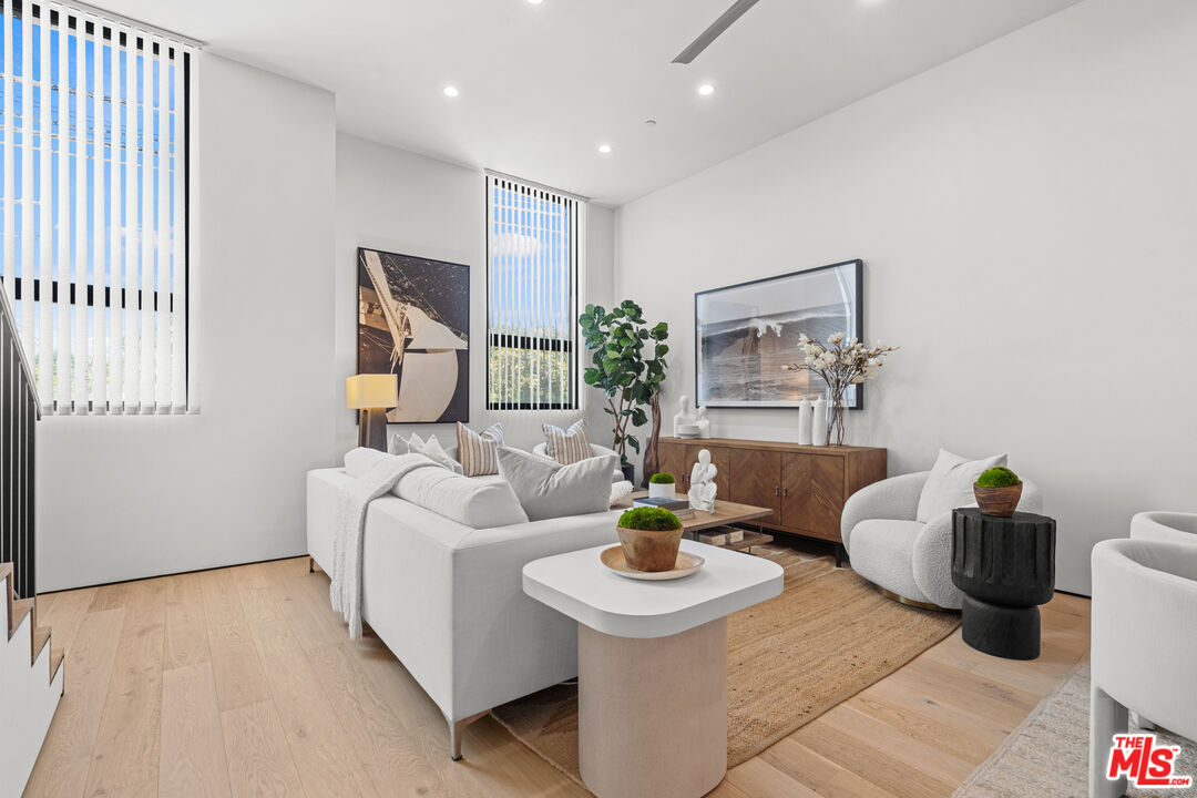 MLS #25611469 image #2