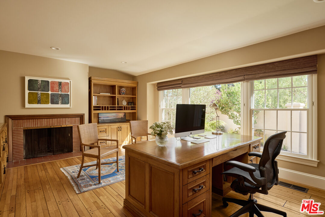 MLS #25611527 image #19