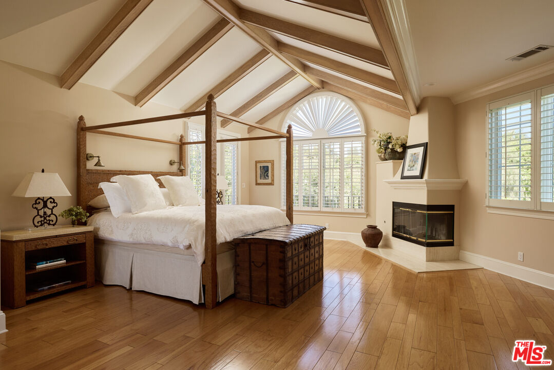 MLS #25611527 image #21