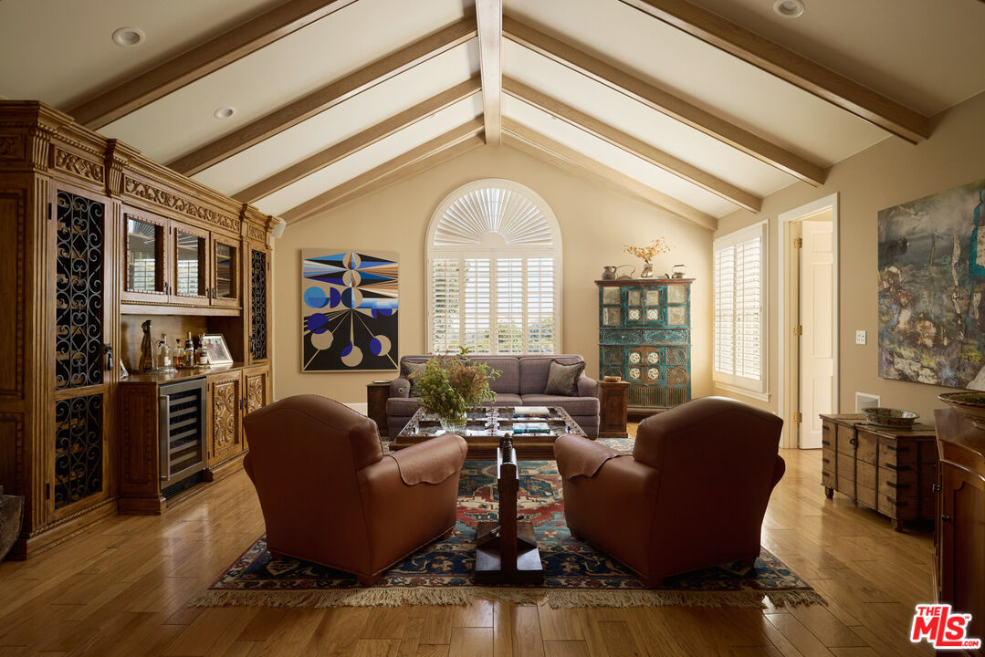 MLS #25611527 image #3