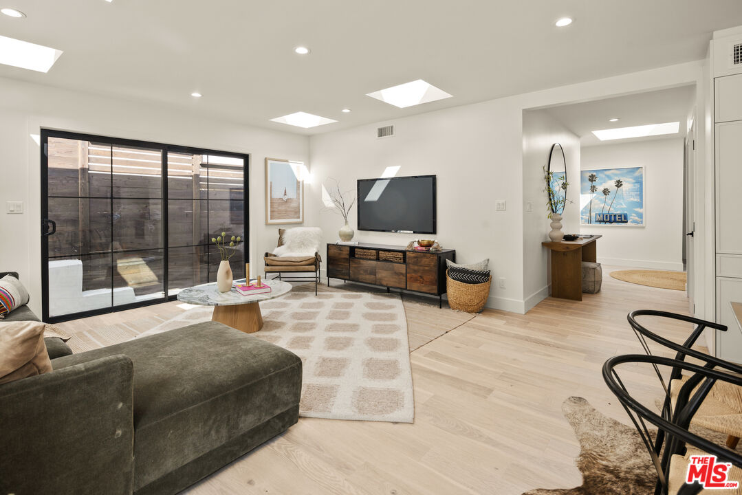 MLS #25611535 image #12