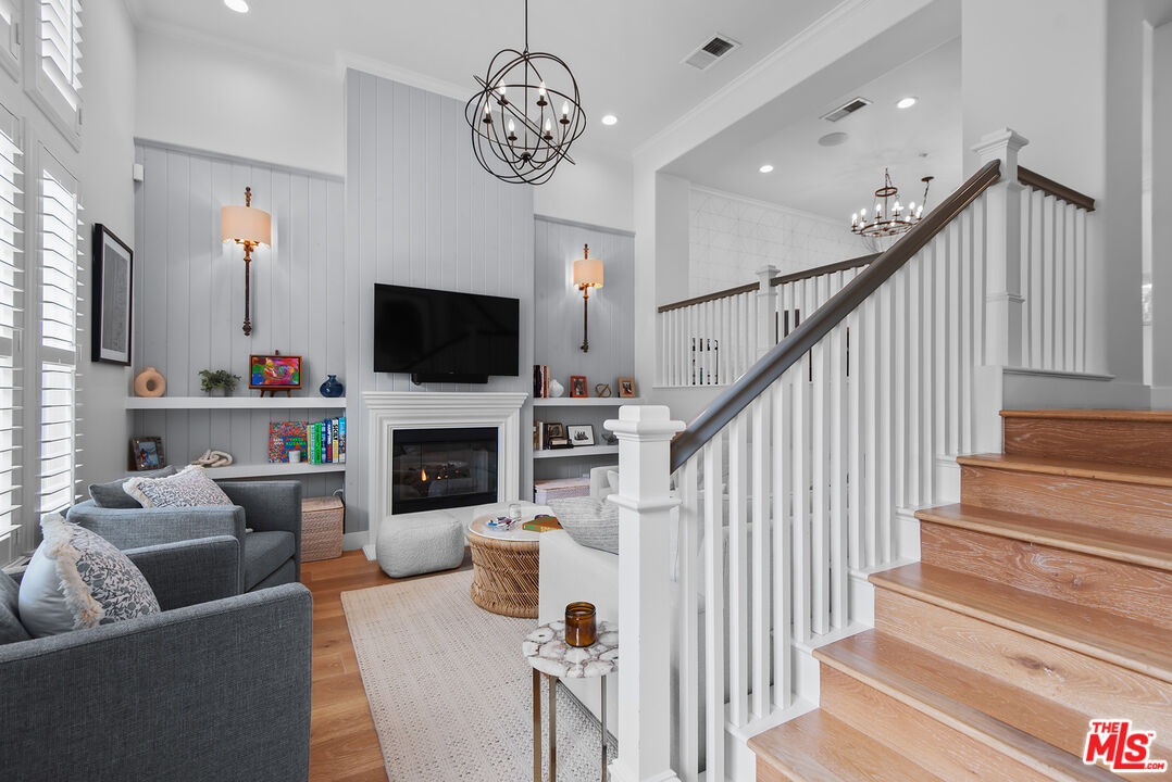 MLS #25611577 image #1