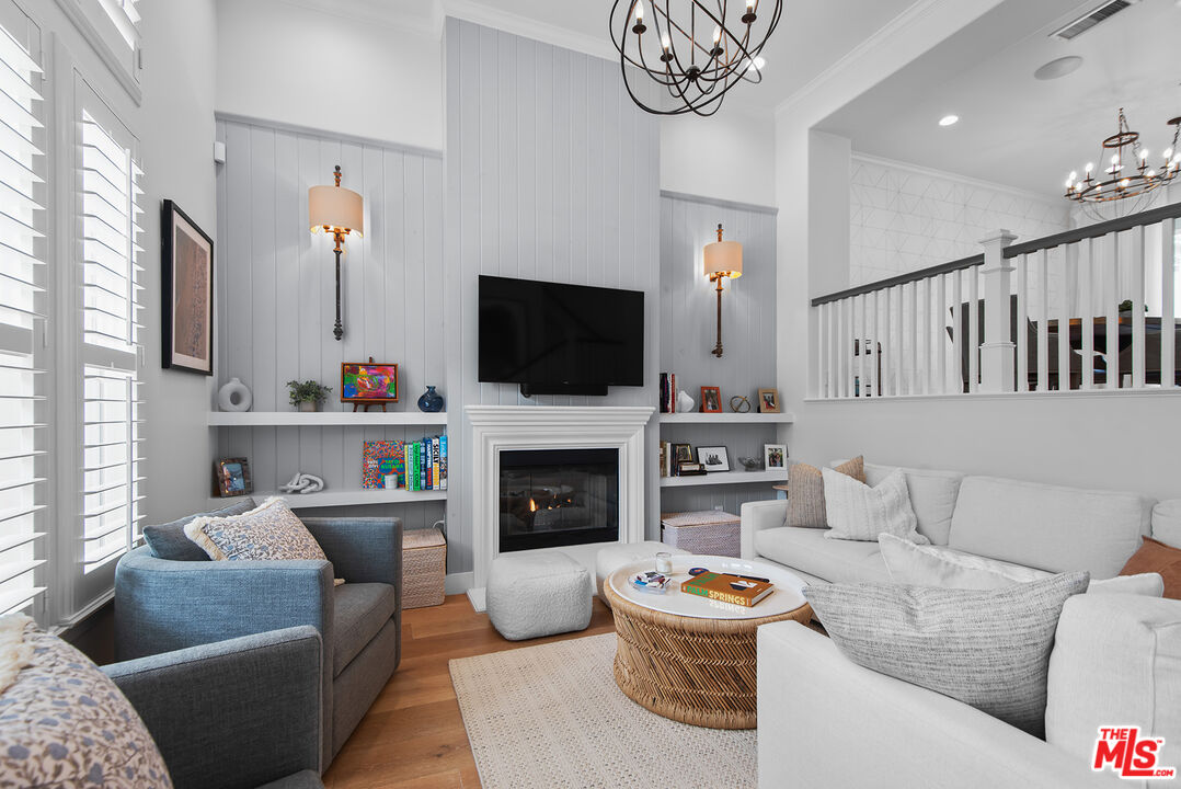 MLS #25611577 image #2