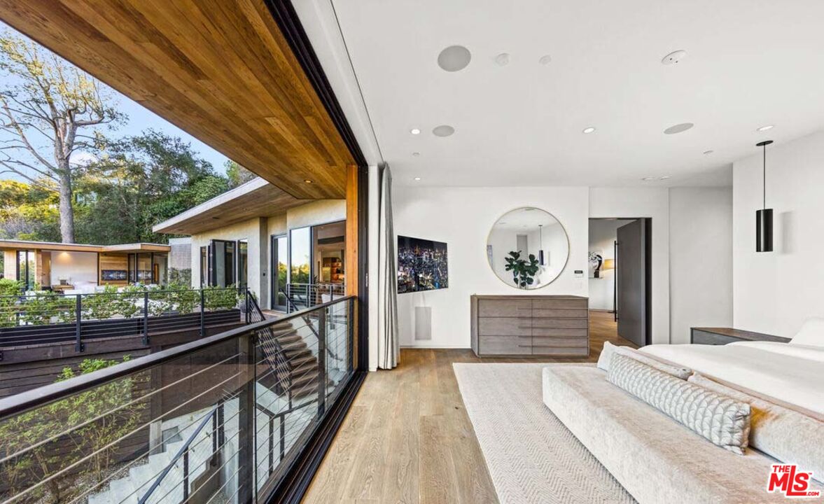 MLS #25611617 image #16