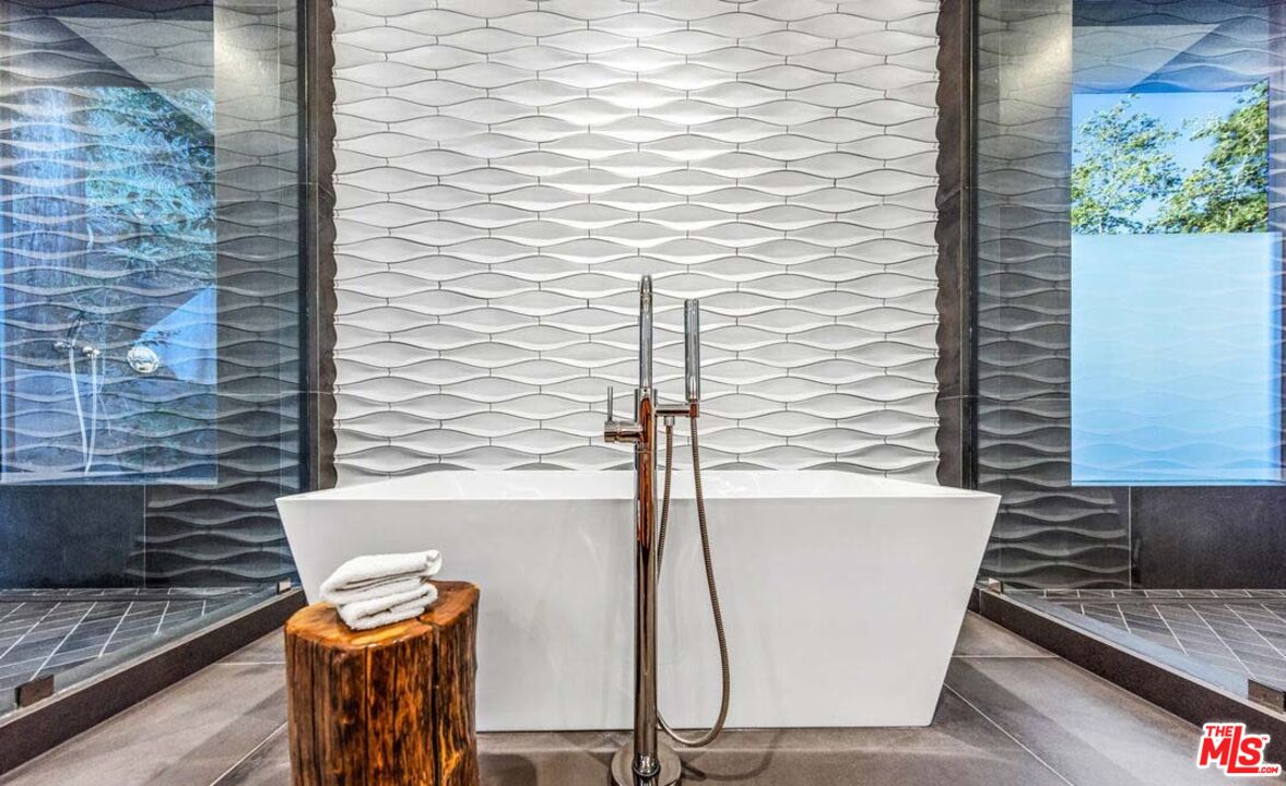 MLS #25611617 image #17