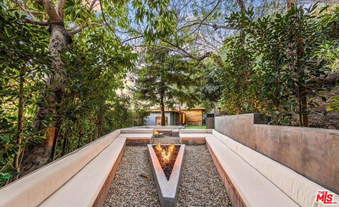 MLS #25611617 image #22