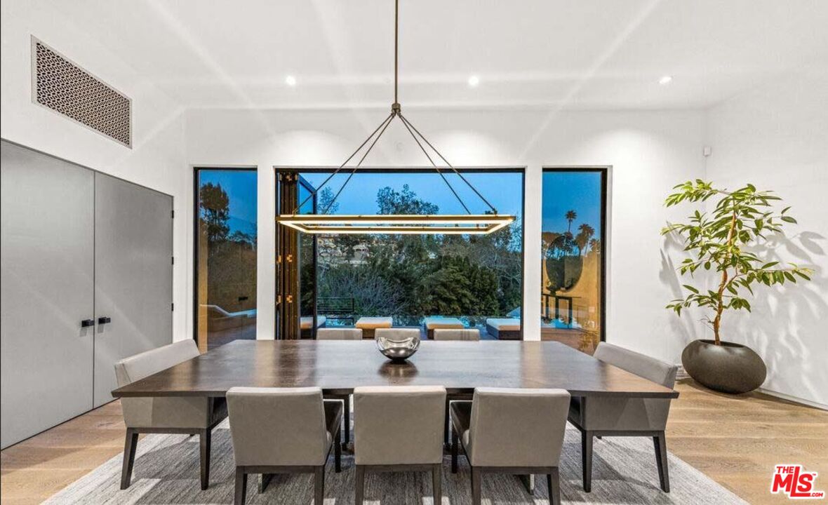 MLS #25611617 image #2