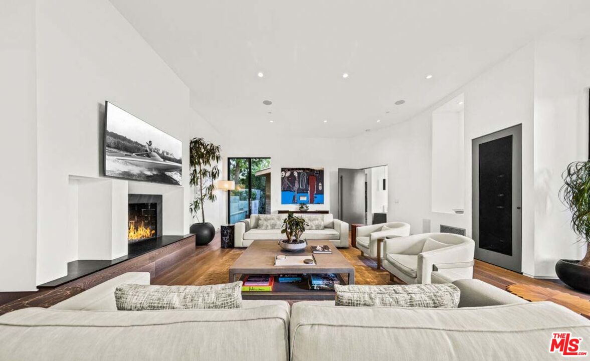 MLS #25611617 image #8