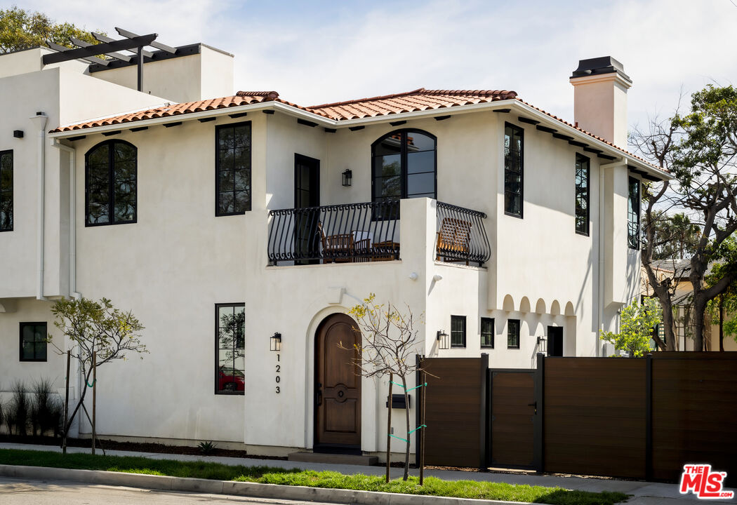 MLS #25611685 image #0