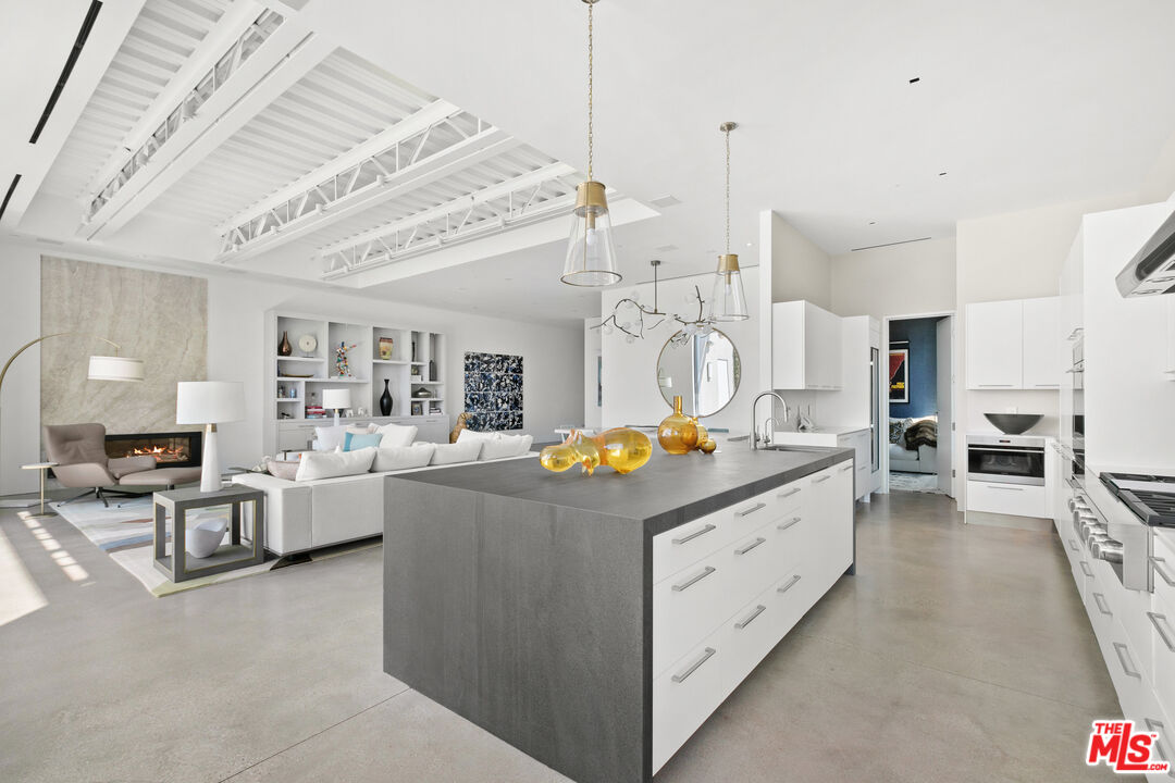 MLS #25611735 image #12