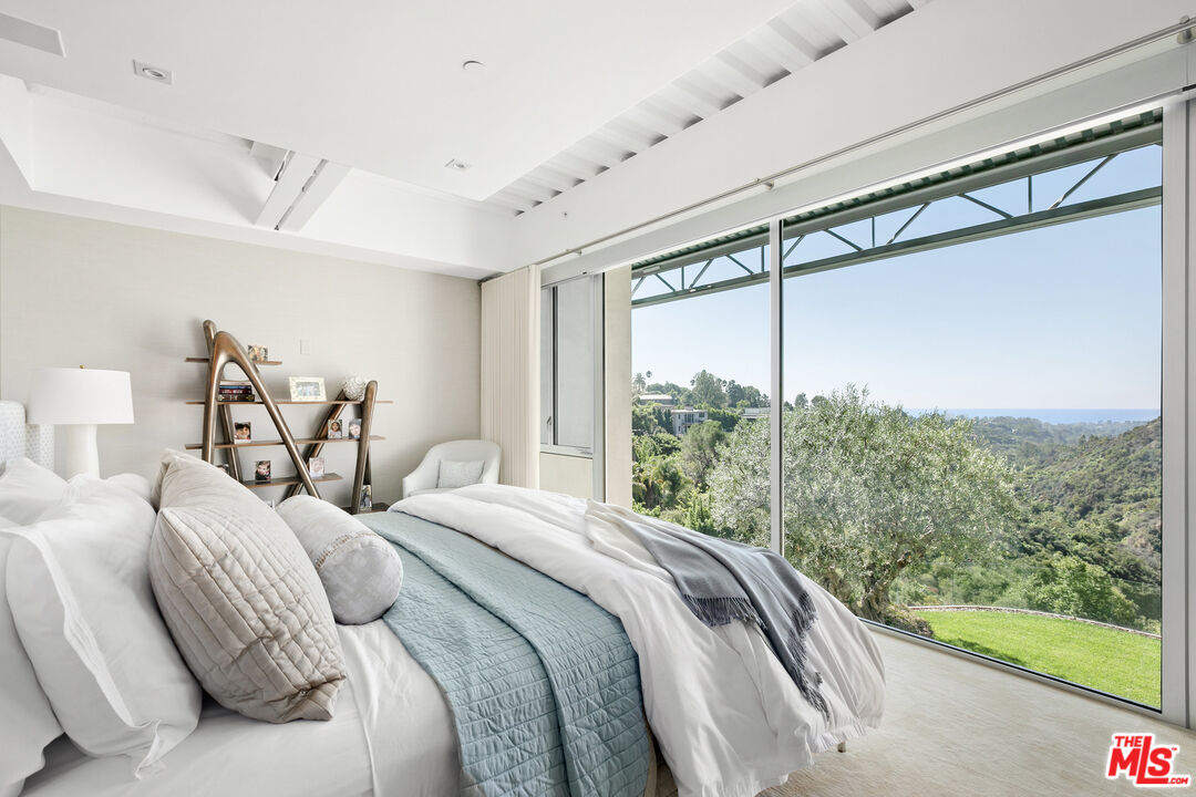 MLS #25611735 image #16