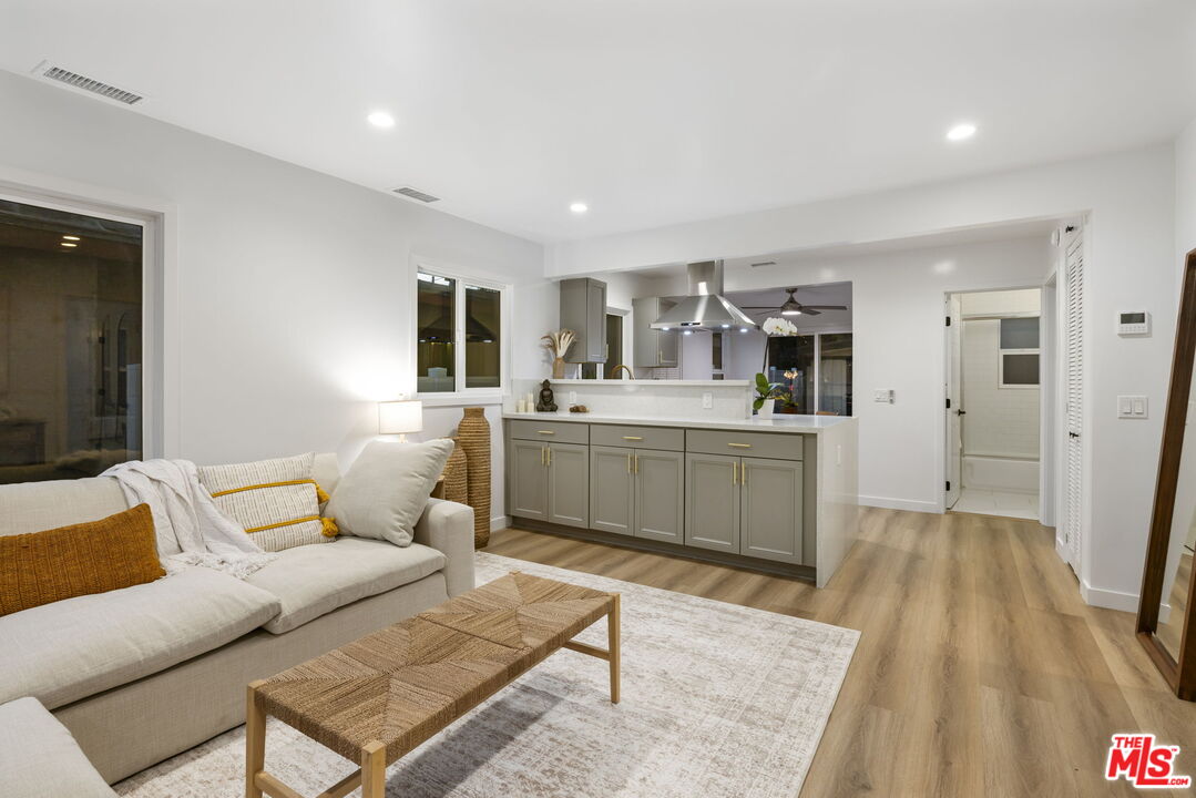 MLS #25611769 image #1