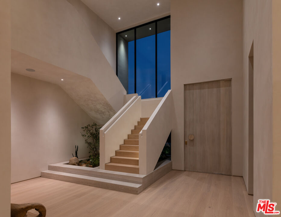 MLS #25611847 image #15