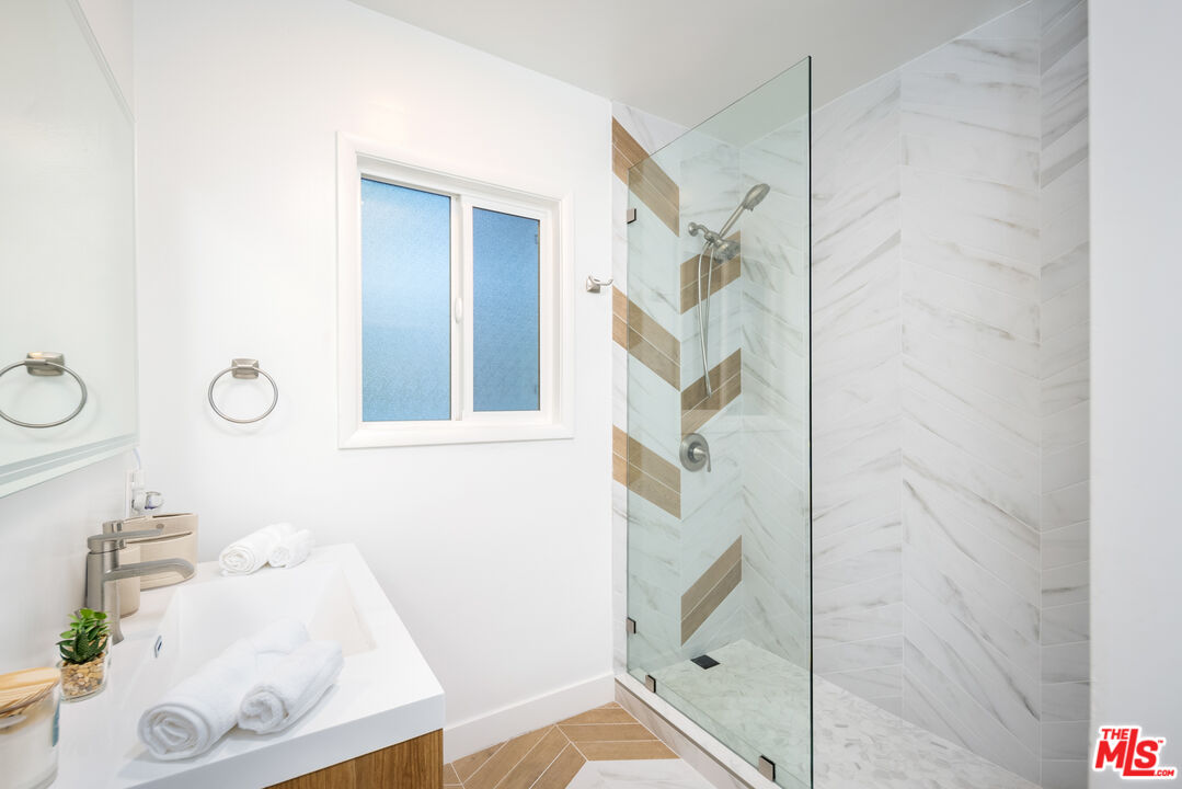 MLS #25611851 image #24