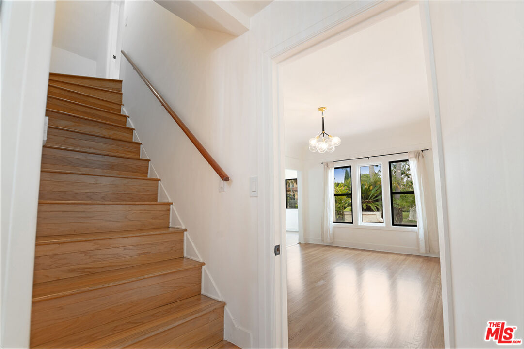 MLS #25611853 image #22