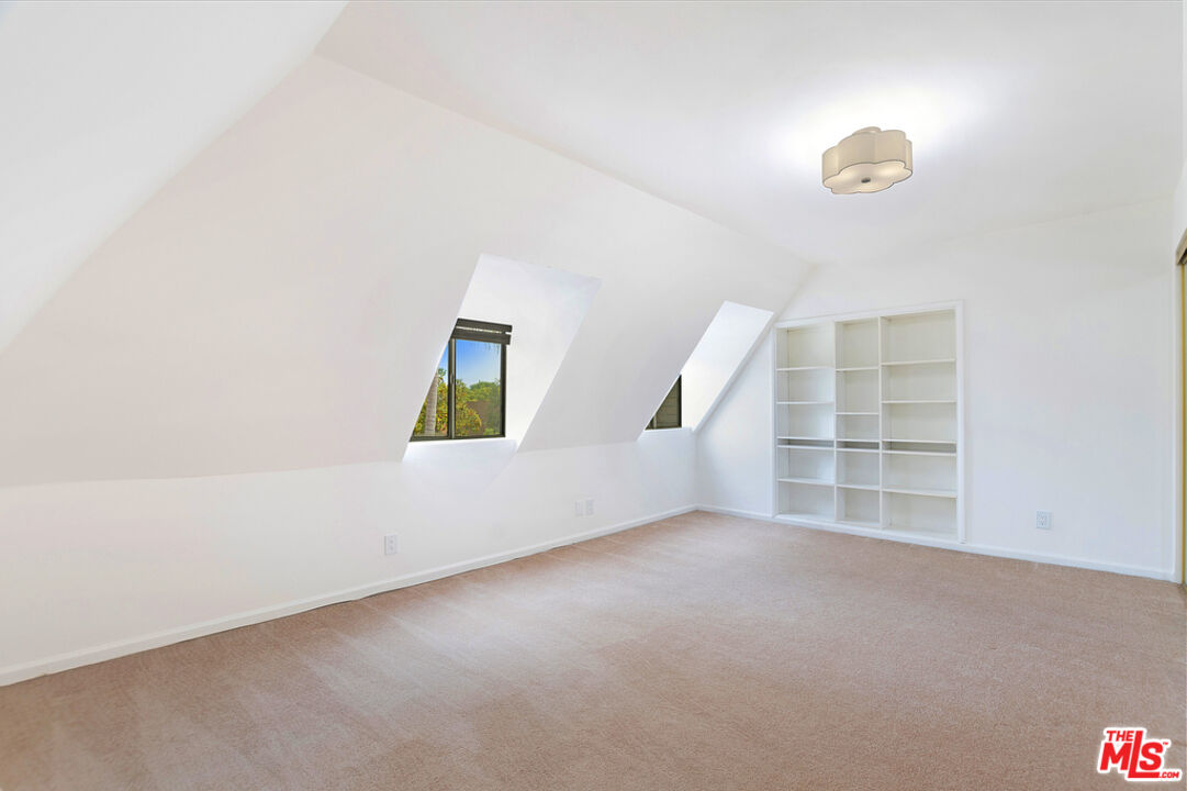 MLS #25611853 image #23