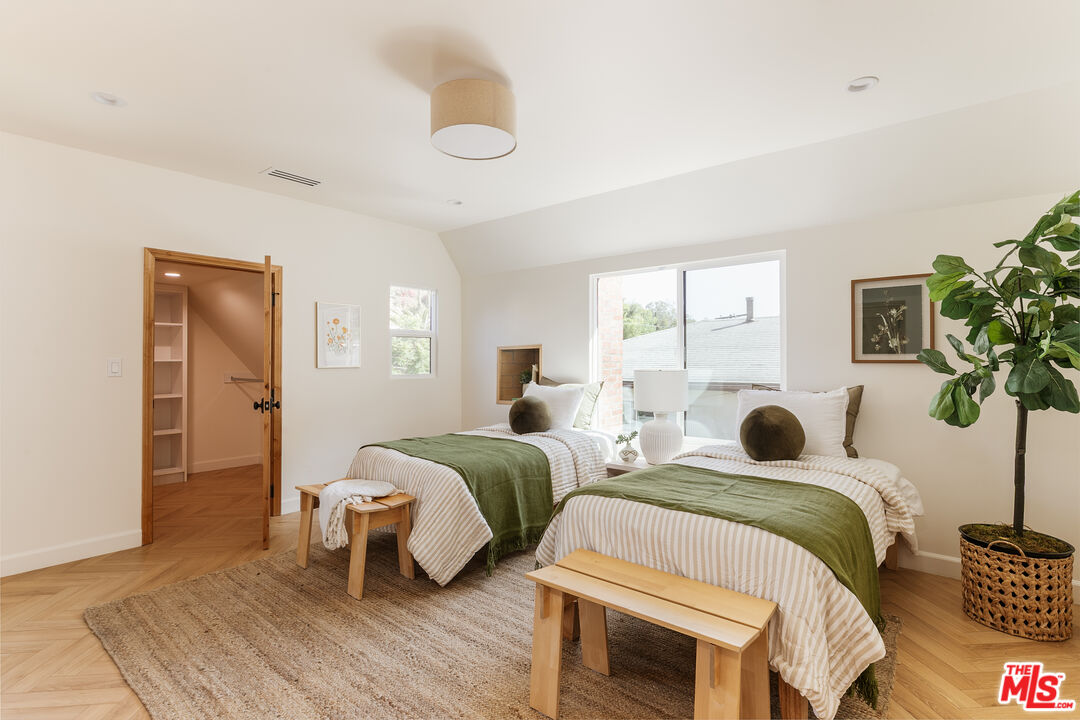 MLS #25611859 image #17