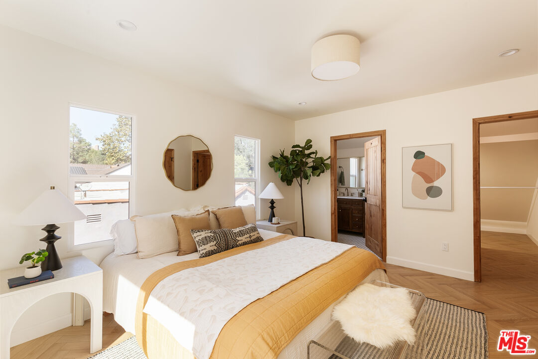 MLS #25611859 image #24