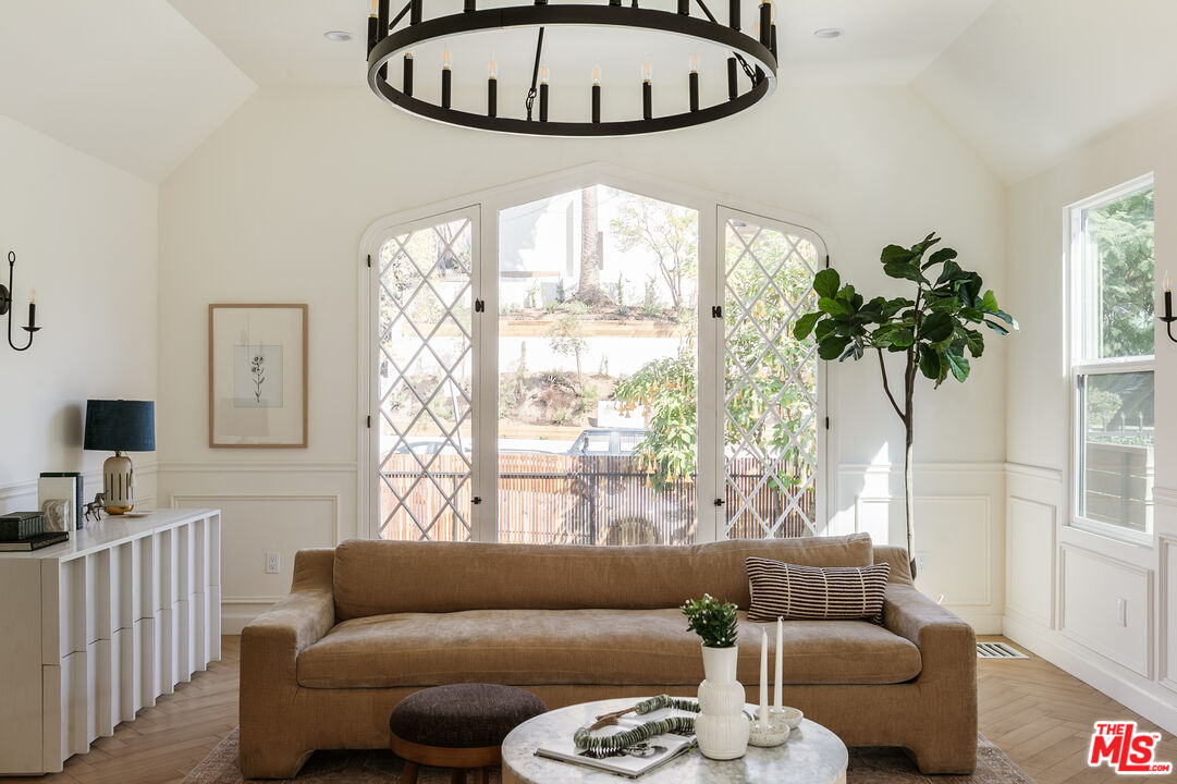 MLS #25611859 image #2