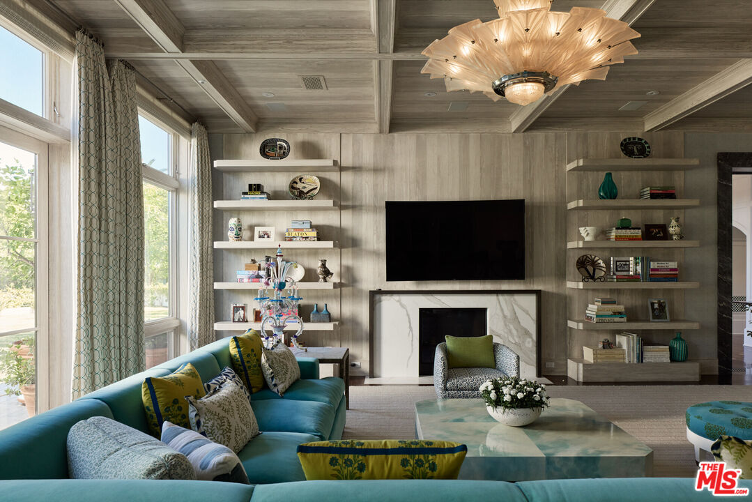 MLS #25611933 image #12