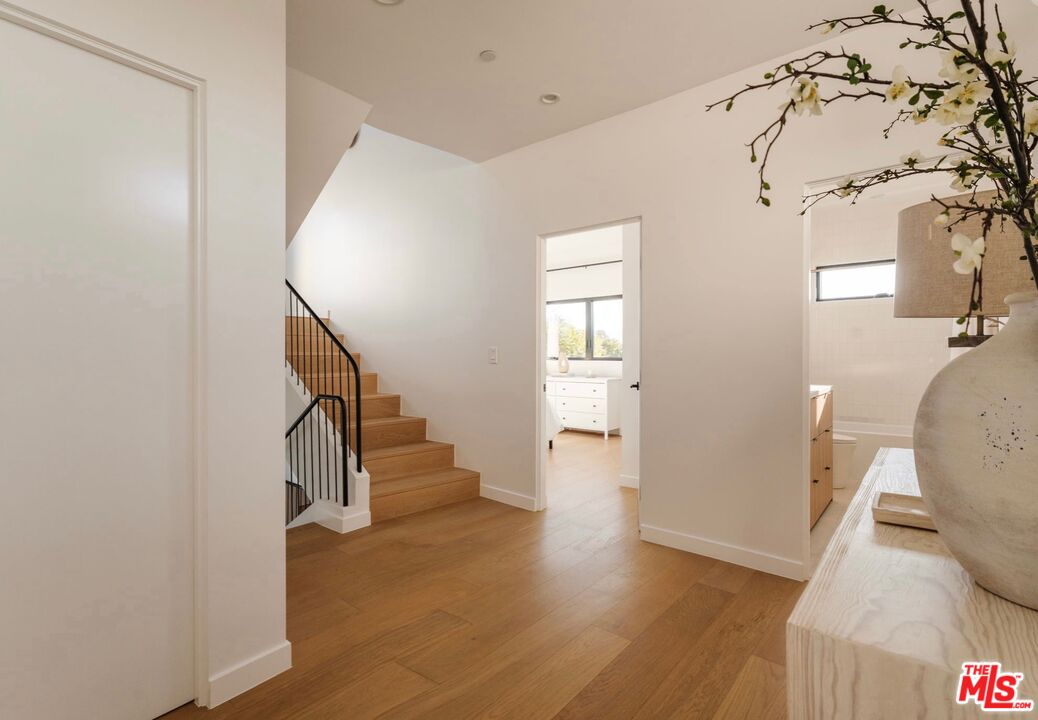 MLS #25611993 image #16