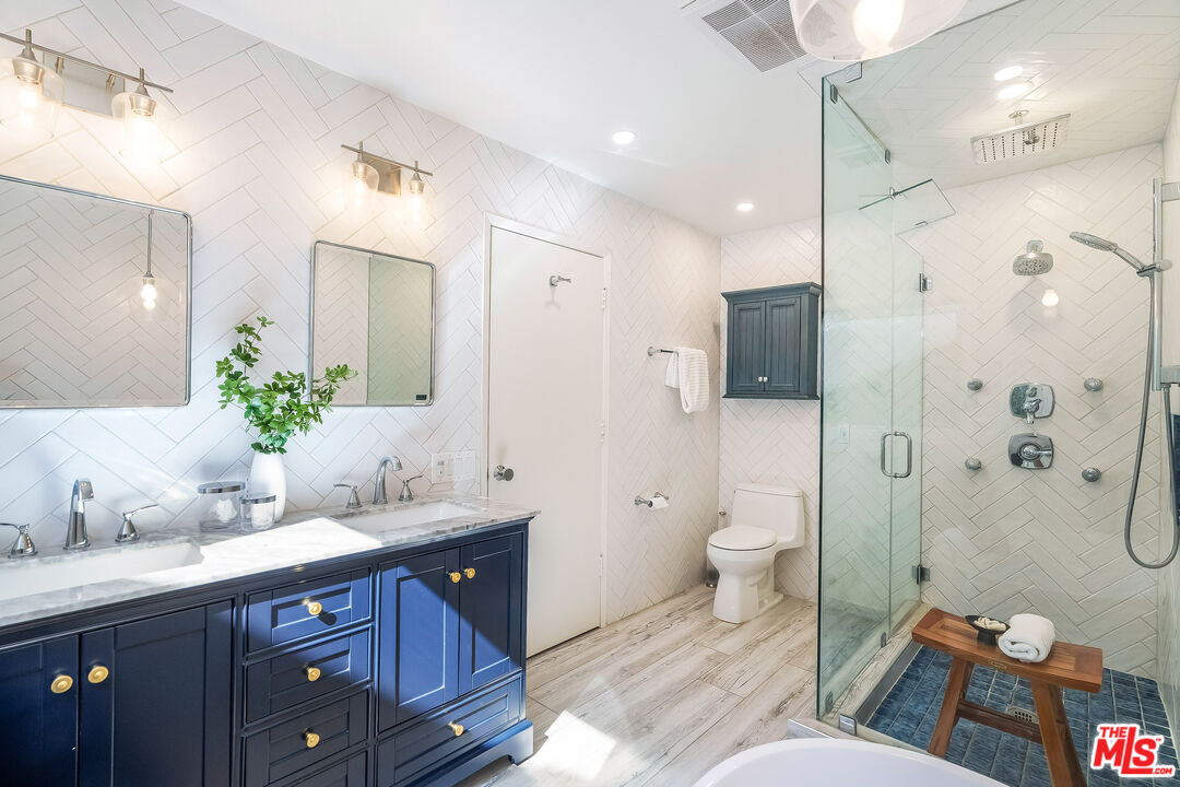 MLS #25612233 image #15