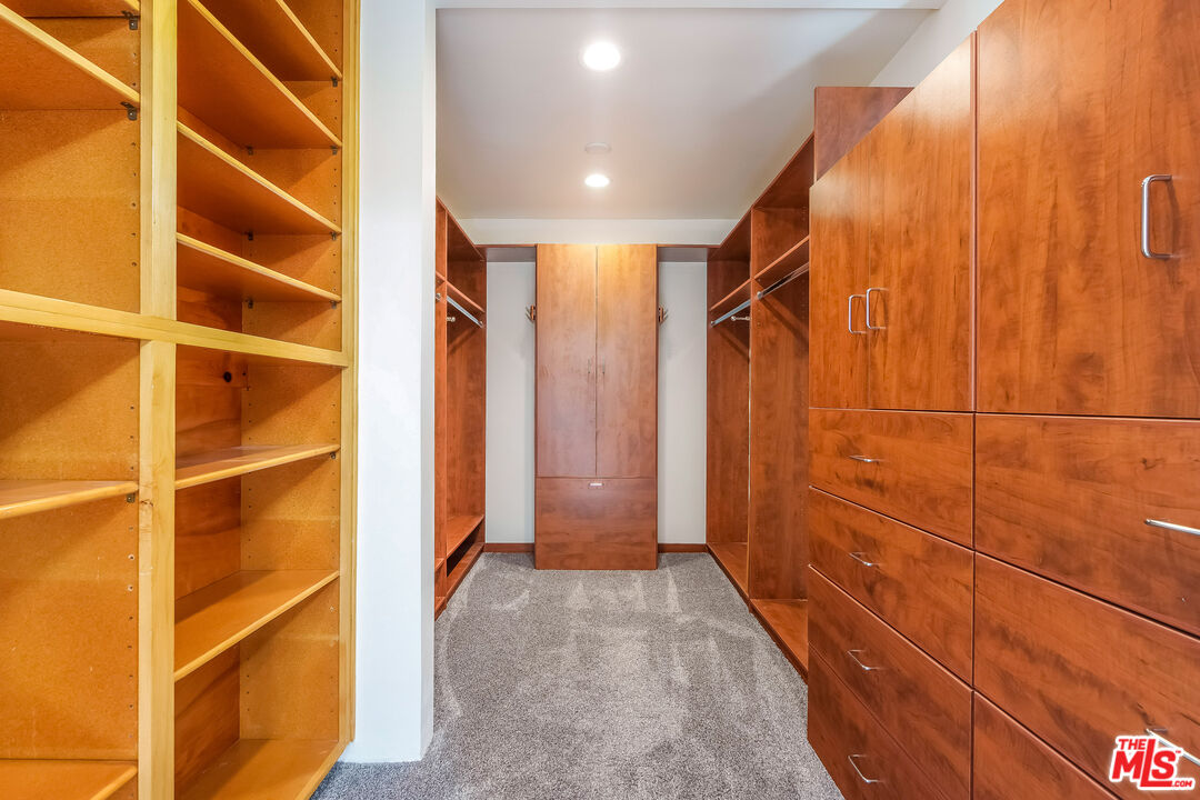 MLS #25612233 image #16