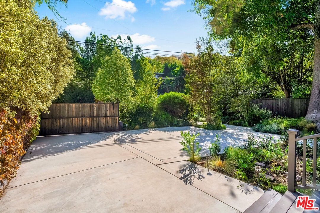 MLS #25612233 image #2