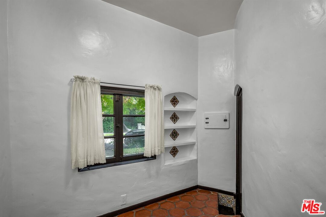 MLS #25612237 image #9