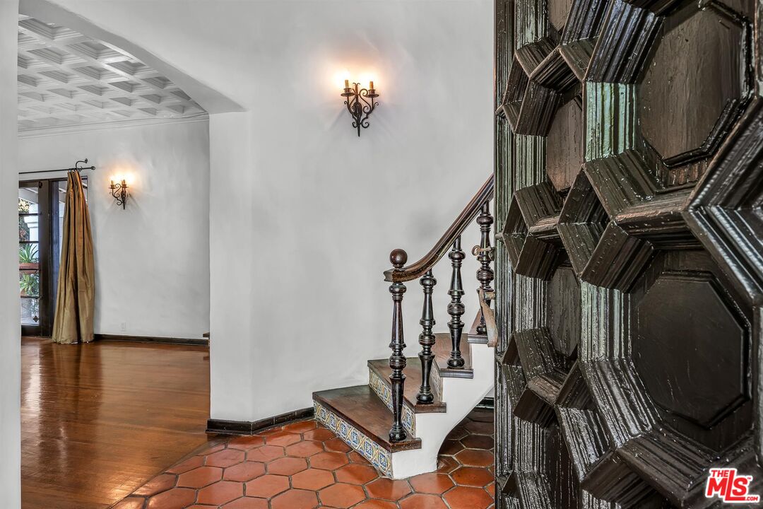 MLS #25612237 image #2