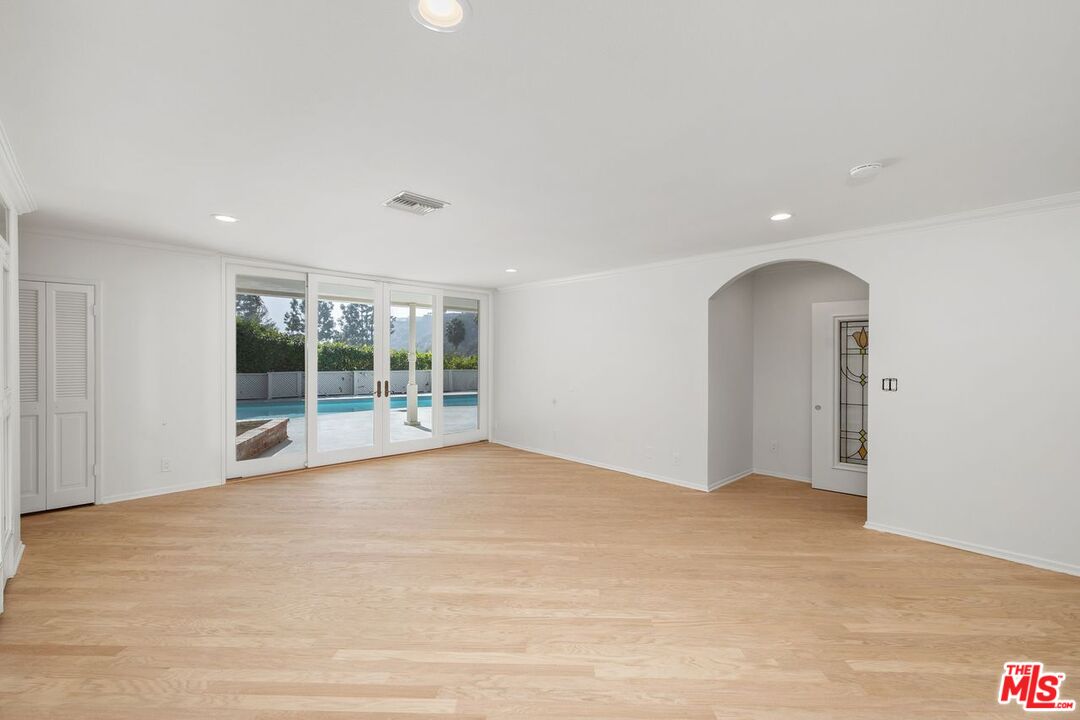 MLS #25612369 image #9