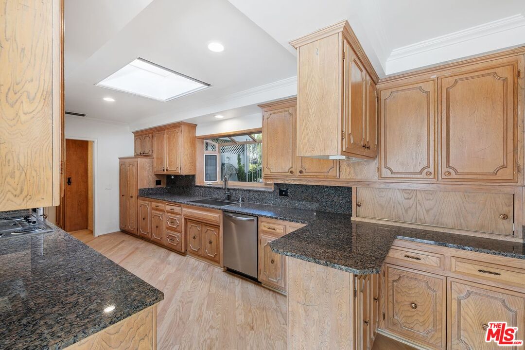 MLS #25612369 image #7