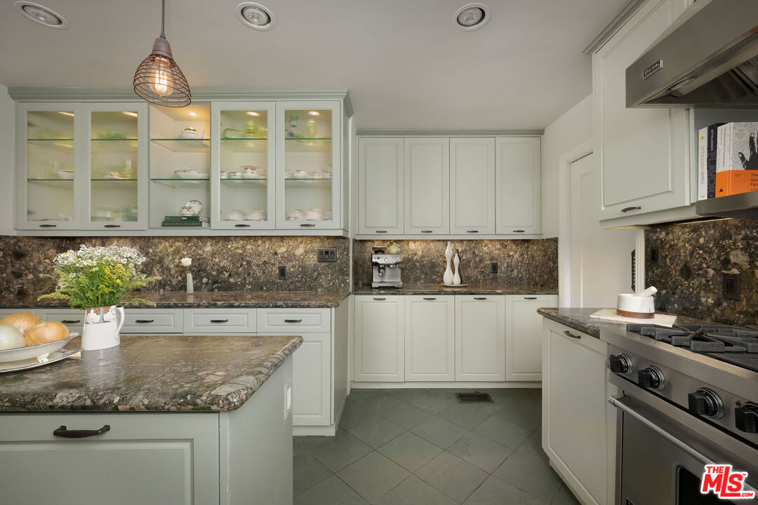 MLS #25612469 image #21