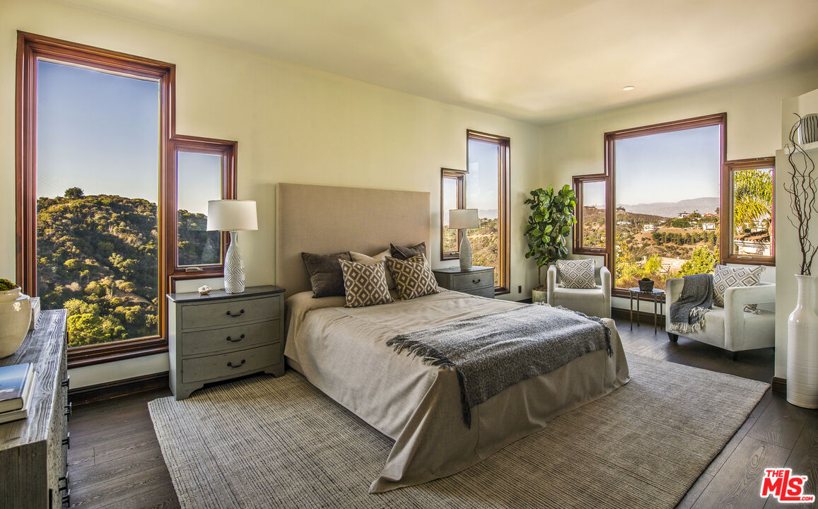 MLS #25612501 image #18