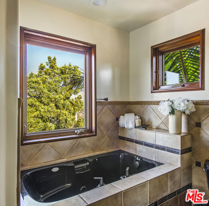 MLS #25612501 image #20