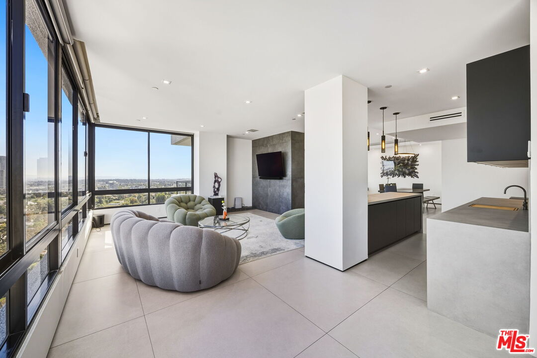 MLS #25612513 image #21