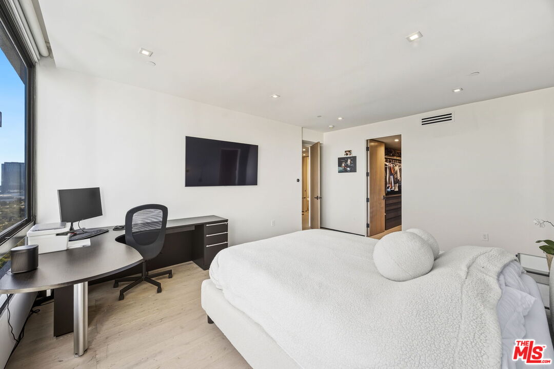 MLS #25612513 image #33