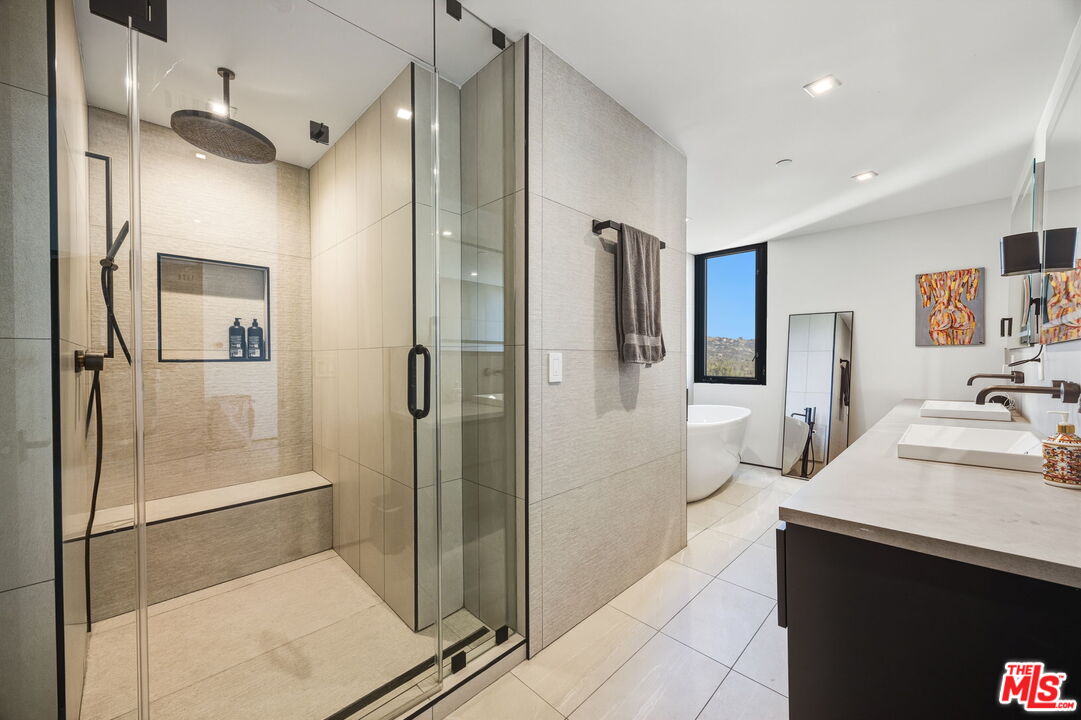 MLS #25612513 image #34