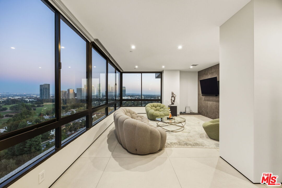 MLS #25612513 image #41