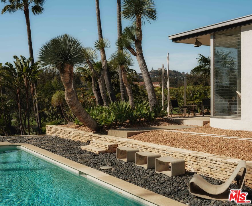 MLS #25612573 image #24