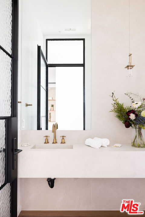 MLS #25612581 image #22