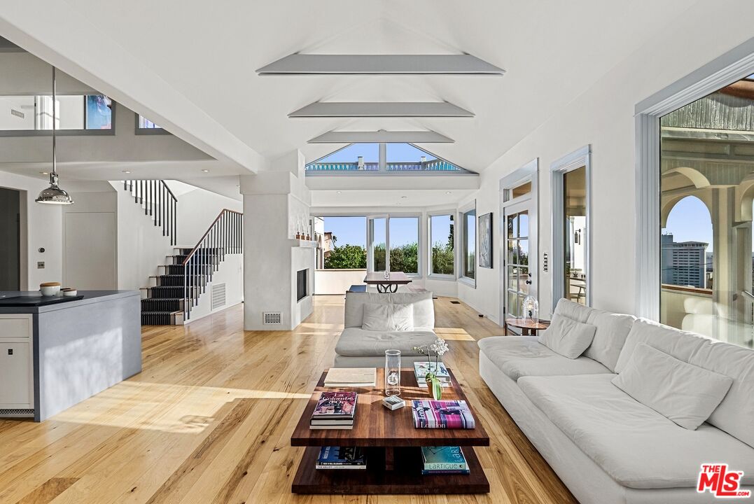 MLS #25612601 image #14