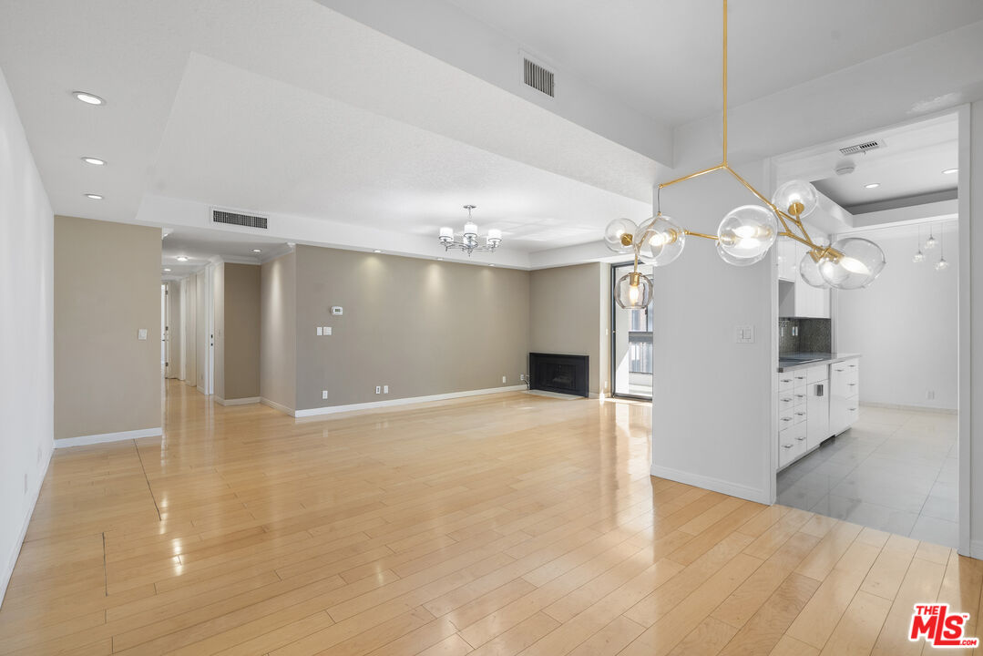 MLS #25612607 image #13