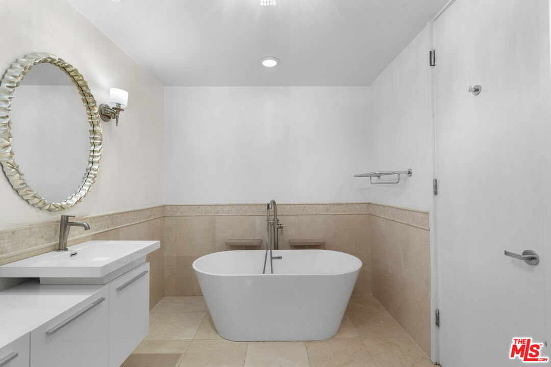 MLS #25612607 image #16