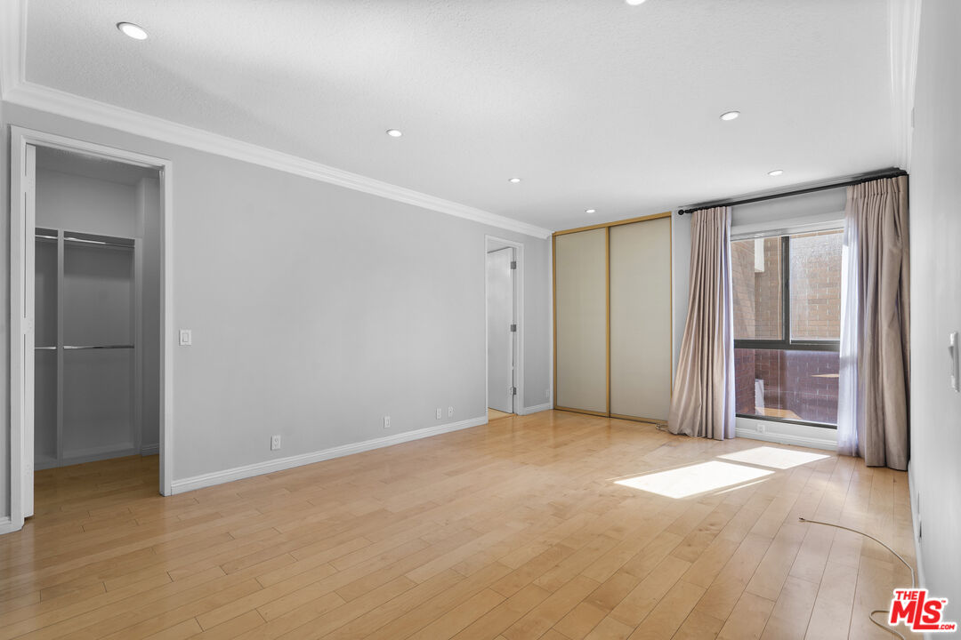 MLS #25612607 image #3