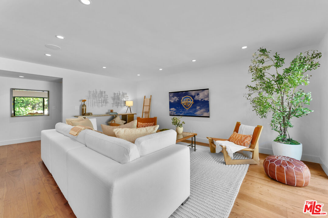 MLS #25612637 image #10